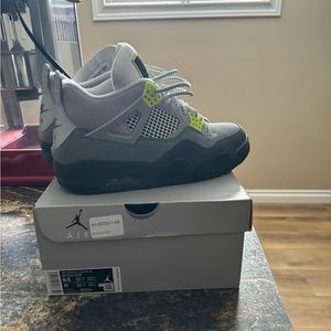 Air jordan 4 retro SE, size 9,5 men’s